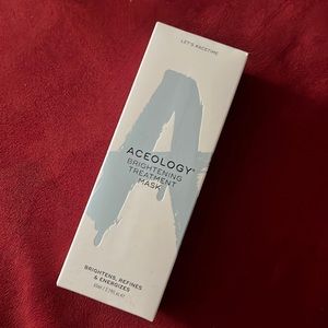 NWOT Acelogy brightening treatment Mask